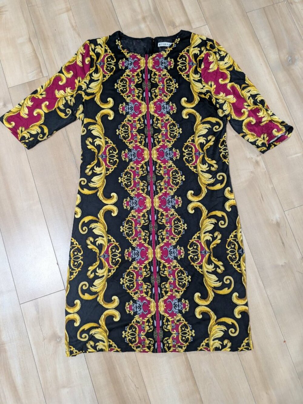 Alice + Olivia Size 14 Baroque Print Black Gold Red Midi Dress